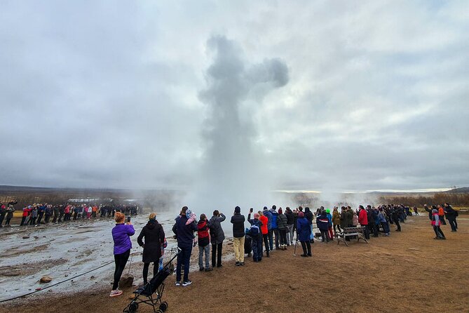 Golden Circle, Kerid Crater & Geothermal Lagoon -Small Group Tour - Golden Circle, Kerið Crater, and the Geothermal Soak Choice