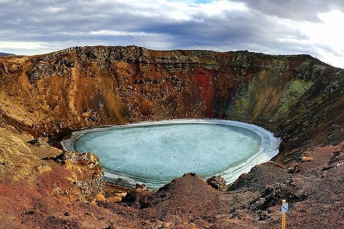Golden Circle, Kerid Crater & Geothermal Lagoon -Small Group Tour - Stop 2: Geysir area and watching Strokkur erupt repeatedly