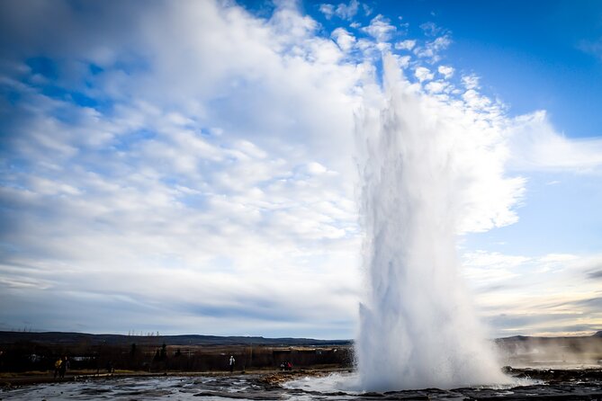 Golden Circle, Secret Lagoon & Friðheimar (Small Group) - Gullfoss: the waterfall that can swallow a day