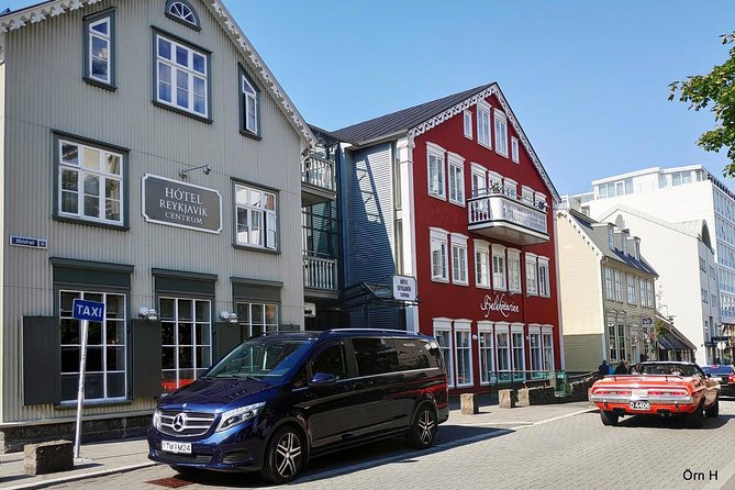 Golden Circle & Secret Lagoon Luxury Private Tour in a new luxury Mercedes Benz - Gullfoss waterfall: the big wow with less chaos