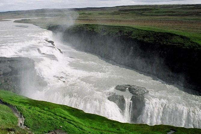 Golden Circle Small-Group Tour by Superjeep from Reykjavik - Geysir and Strokkur: the geothermal show with near five-minute timing