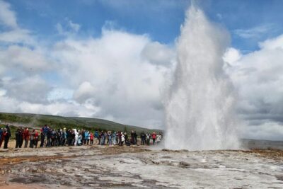 Golden Circle & South Coast. Private Day Tour - Thingvellir National Park: walking between Eurasia and North America