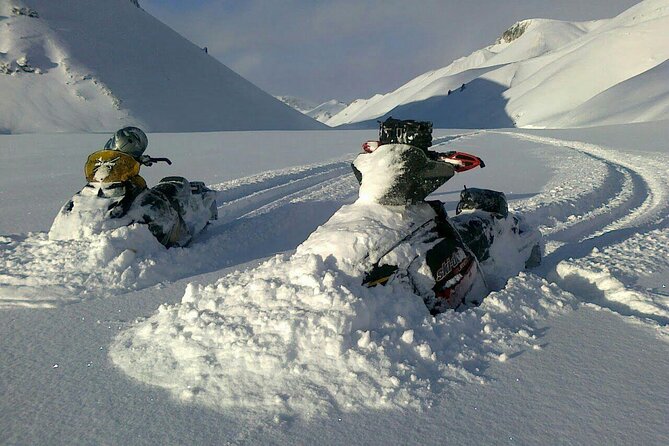 Golden Circle Super Jeep Adventure with Snowmobiling on Glacier - Who should book this Golden Circle plus glacier snowmobiling tour