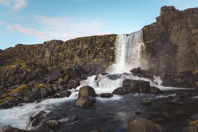 Golden Circle Tales, Tomato Farm & Kerid – Small Group from RVK - Geysir Area and Strokkur: The Geothermal Show on a Tight Clock
