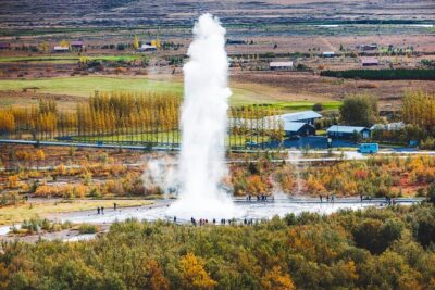 Golden Circle with Kerid Crater & Local Farm Visit in Small Group - Thingvellir National Park and the story behind the plates