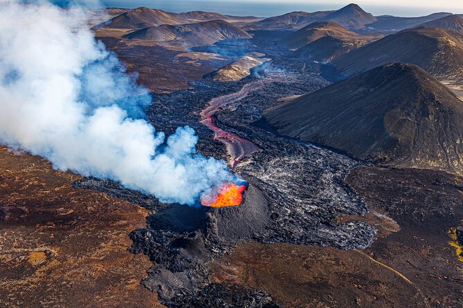 Helicopter Tour Over Iceland’s Reykjanes Volcano Eruption Site - Price and value: $524.95 and what you’re really paying for