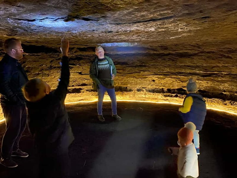 Hella: Guided Tour of Ancient Man-Made Caves - Walking, timing, and what to wear (the practical stuff)