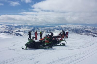 Highland Snowmobiling Tour in Southern Iceland - Meeting in Hvolsvöllur: timing, pickup, and where the day ends