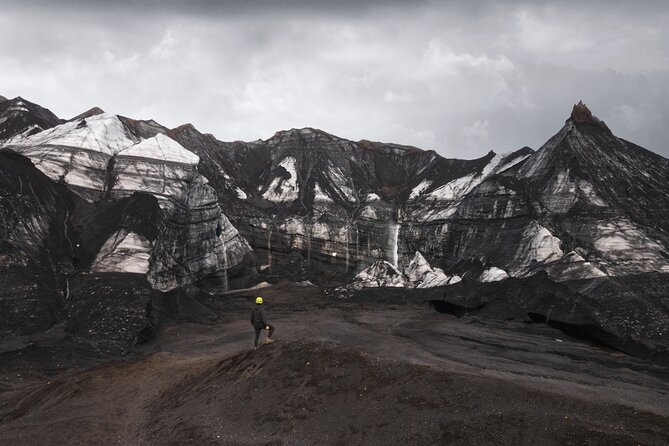 Ice Cave by Katla Volcano Super Jeep Tour from Vik - Where you meet in Vík (and why it’s easy to find)