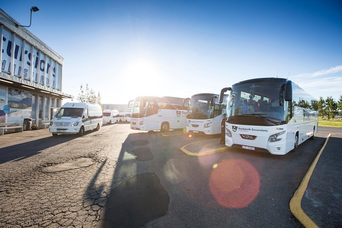 Iceland: Airport Transfers between Keflavik and Reykjavik Hotels - Price And Value: Why This Often Beats Taxi Math