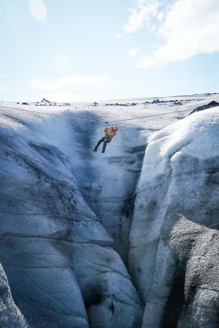 Iceland: Glacier Zip Line Tour with Hike or Ice Cave Visit - The Glacier Hike (6–8 km): What the walking actually feels like