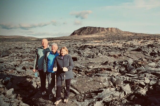 Iceland Hiking Tour to Fagradalsfjall Volcano with Local Guide - Kleifarvatn lake viewpoint: quick photos, good pause