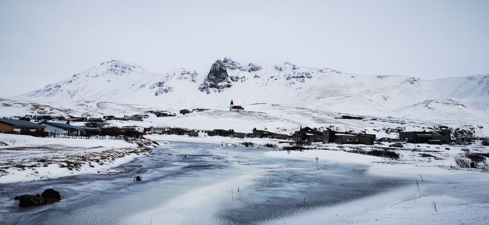 Iceland: South Coast and Northern Lights Tour - Seljalandsfoss: Walking Behind the Water Veil