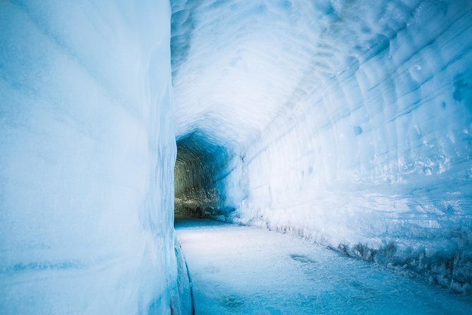 Into the Glacier: Langjökull Ice Cave Day Tour from Reykjavík - Entering the Langjökull Ice Tunnel: 4 Hours That Go Faster Than You Think