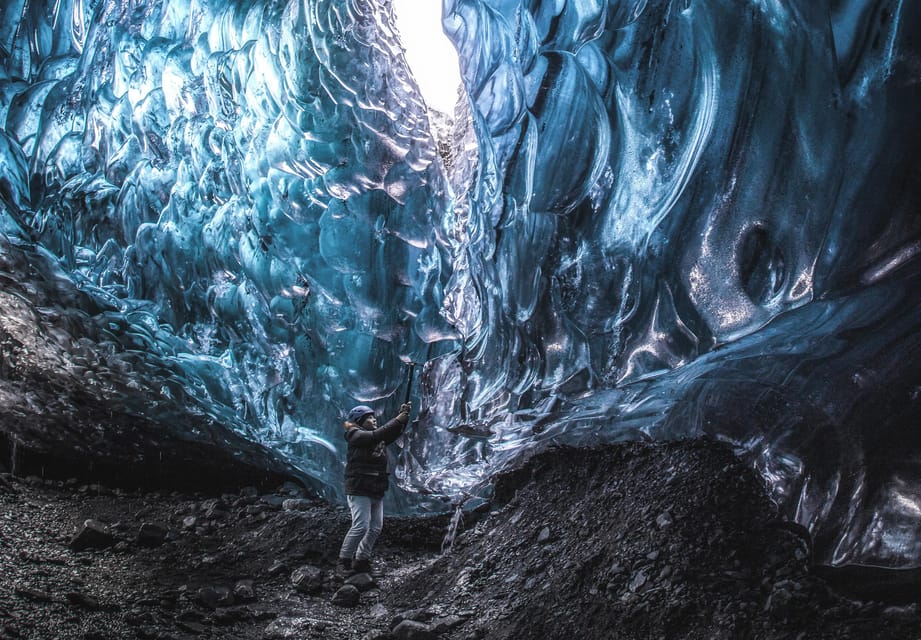 Jökulsárlón: Crystal Ice Cave Super Jeep Tour - Gear up: crampons, headlamps, and staying steady on ice