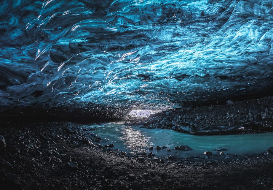 Jökulsárlón: Crystal Ice Cave Super Jeep Tour - The glacier walk: easy for most people, still plan for winter