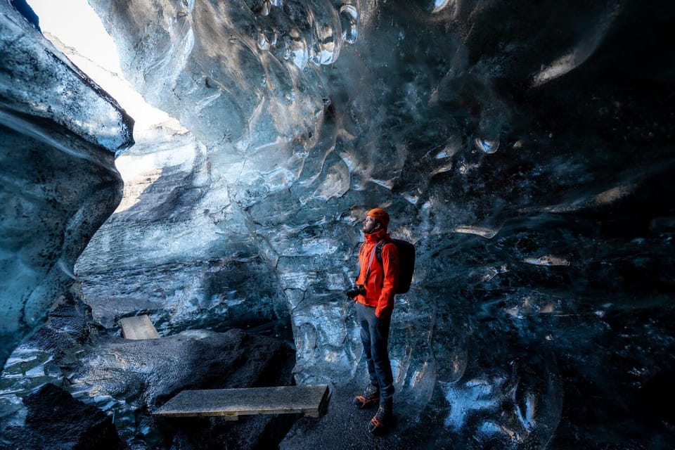 Jökulsárlón: Crystal Ice Cave Super Jeep Tour - Inside the ice cave: blue color is a light trick