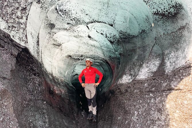 Katla Ice Cave & South Coast Day Tour from Reykjavik - Skógafoss: 30 minutes under 60-meter thunder