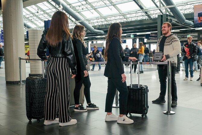 Keflavik Airport One-Way Private Transfer To or From Reykjavik - Finding your driver fast: name sign, arrivals hall, and real waiting windows