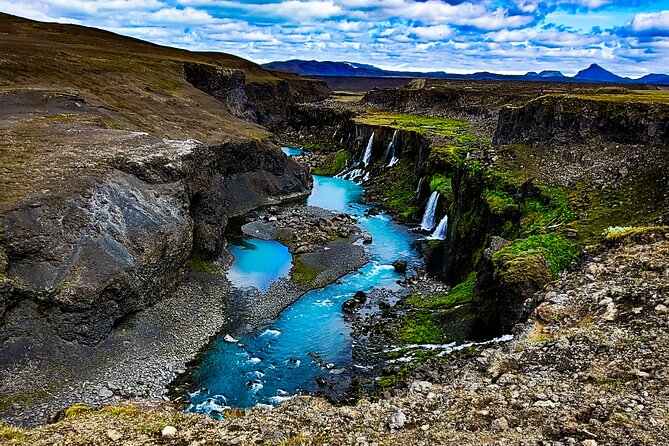 Landmannalaugar, Hekla, Sigoldugljufur 4x4 tour with Hiking - Who This 4x4 Hiking Tour Fits Best