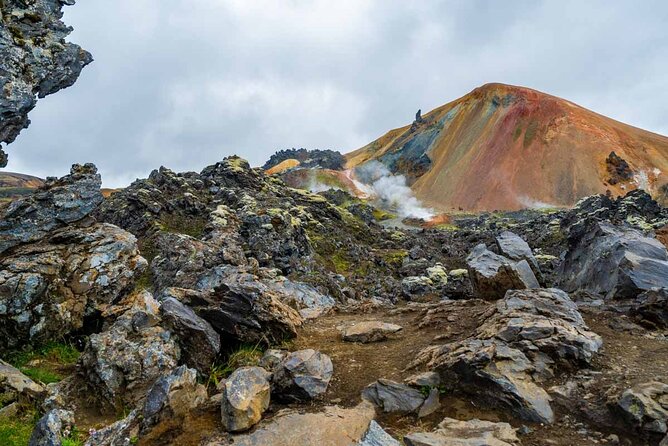 Landmannalaugar Hiking, Haifoss Waterfall and Hot Springs Tour - Stop 3: Bláhylur crater lake and the 1,200-year backstory