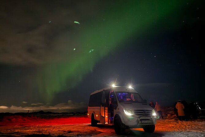 Northern Lights 4x4 Tour with Pastries and Cocoa from Reykjavik - Reykjavik Northern Lights in a 4x4: why it’s not just a bus ride