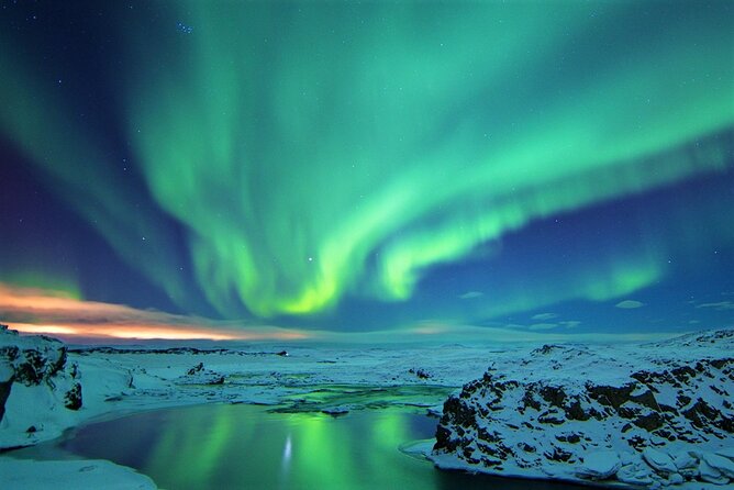 Northern Lights Bus Tour from Reykjavik with Hot Chocolate - Group Size and Bus Comfort: The Real Trade-Off
