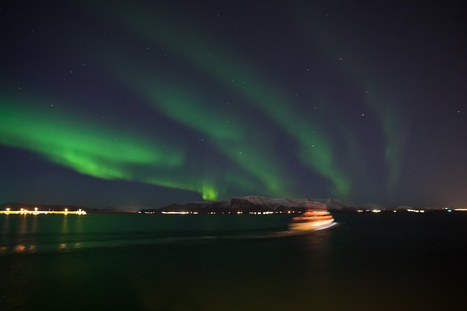 Northern Lights Cruise from Reykjavik Including Photos - Thermal overalls, hot drinks, and heated indoor seating