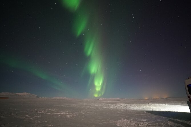 Northern Lights In luxury off-road SUV with Photos and Treats - Reykjavik at 9pm: what you’re really paying for