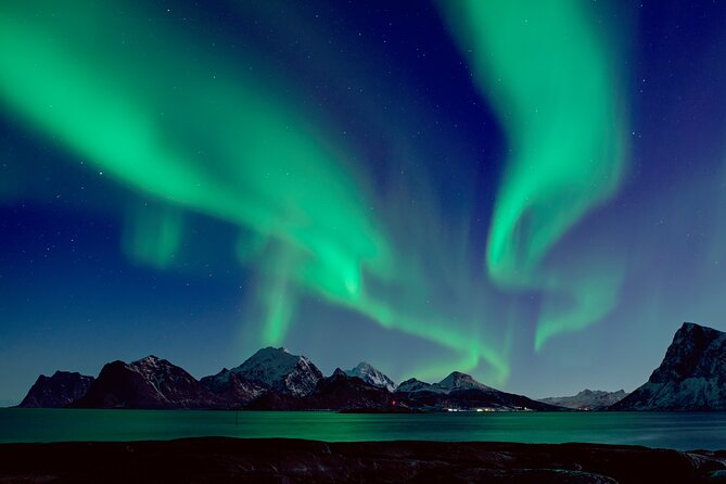 Northern Lights Private Tour-Epic Adventure - Pickup and Getting Out of Town Without Losing Your Evening