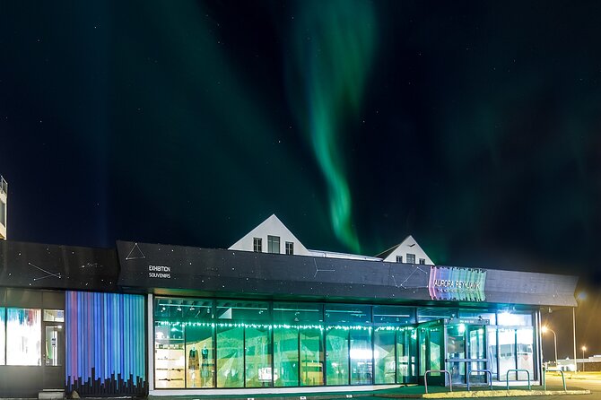 Northern Lights Small Group Tour from Reykjavik with Free Photos - Pickup, timing, and the small logistics that can make or break the night
