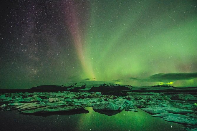 Northern Lights Small-Group Tour with Hot Chocolate & Photos - Chasing Aurora From Reykjavík With Small-Group Comfort
