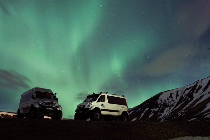Northern Lights Tour from Reykjavik in a Super Jeep - The 4-hour night: what happens from Reykjavik to the countryside
