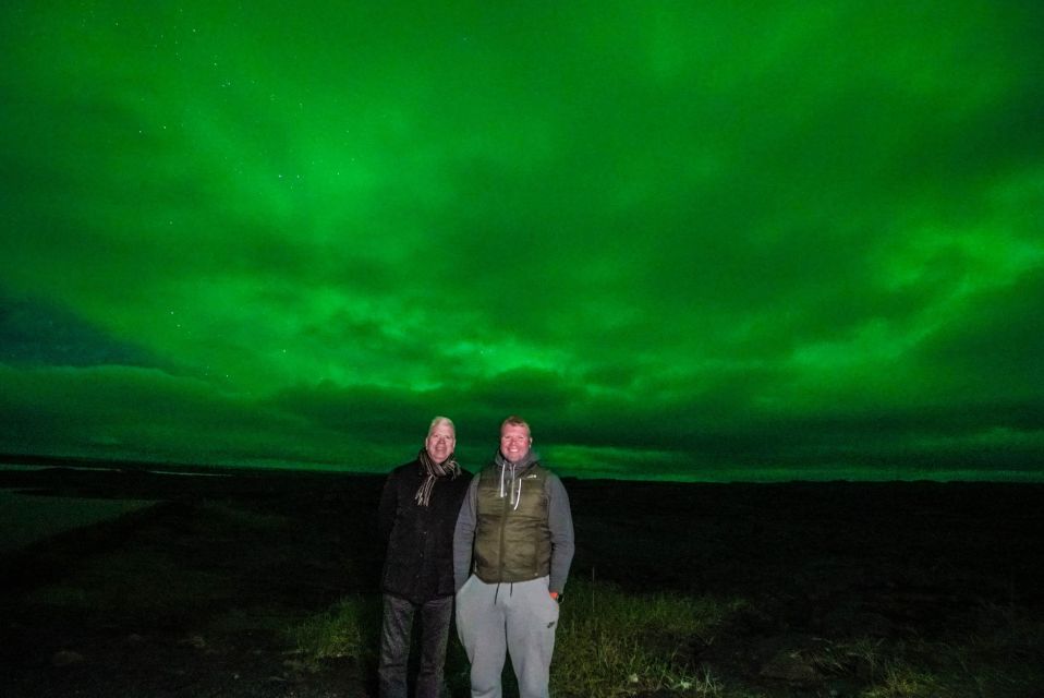 Northern Lights Tour From Reykjavik with Photography - Warm comfort break: blankets, hot chocolate, and Icelandic pastry