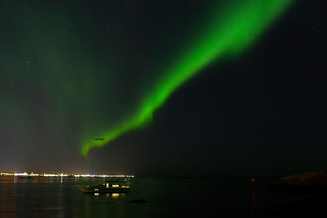 Northern Lights Yacht Cruise - The boat size reality: 35 passengers versus up to 95