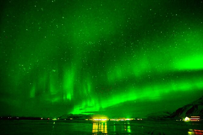 Northern Lights Yacht Cruise in Reykjavik - Guides, narration, and the Isabella factor