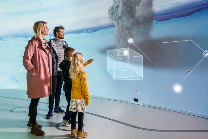Perlan - Wonders of Iceland Experience - The 360° Observation Deck: ending on views instead of information overload