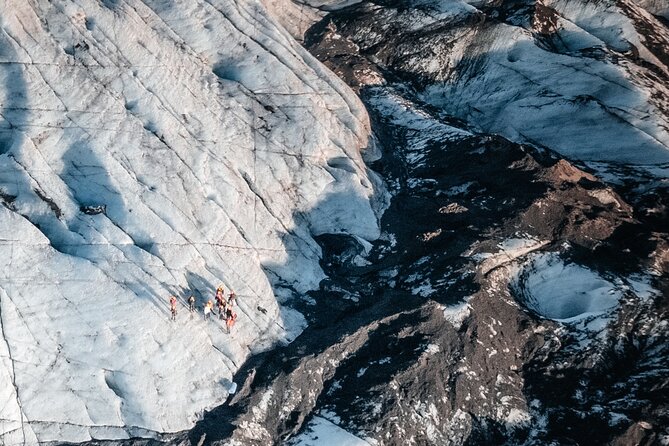 Private 3 days Tour and Northen Lights Experience with Photography with Luke - Day 3 South Coast: waterfalls, black sand, Dyrhólaey birds, and Sólheimajökull