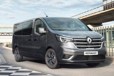 Private Airport Transfer from Keflavik airport to hotels in Reykjavik area - The ride to Reykjavík: 45 minutes of convenience, not sightseeing obligations