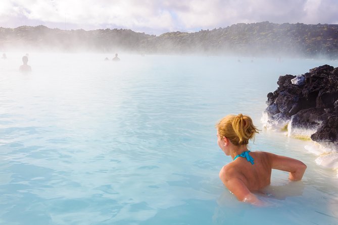 Private Airport Transfer with Blue Lagoon - Admission included - The value of a single, private ride (not two stressful days)