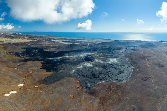 Private Bespoke Reykjanes Peninsula Tour - Grindavík: Fishing Harbor Energy and Quick Local Bites