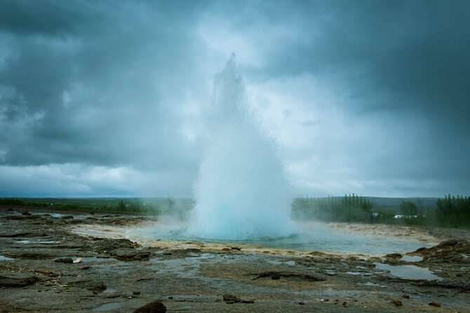 Private Classic Golden Circle Tour - Thingvellir National Park: where Iceland’s politics and tectonics both win