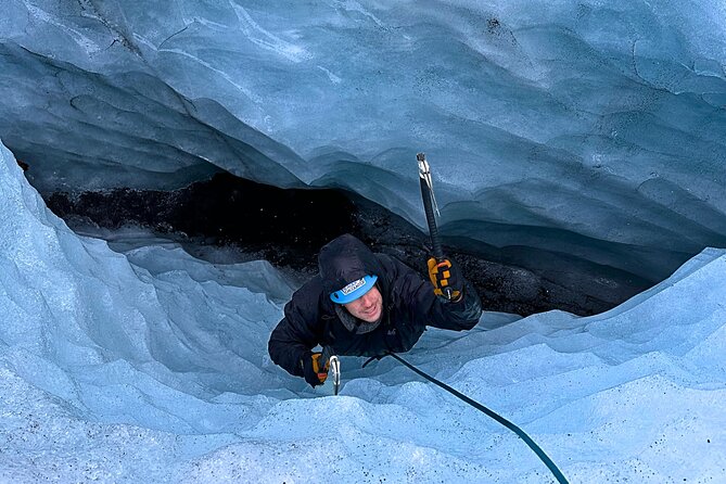 Private Extreme Encounter w/ ropes on Sólheimajökull Glacier - Entering the ice: what the rope experience actually looks like