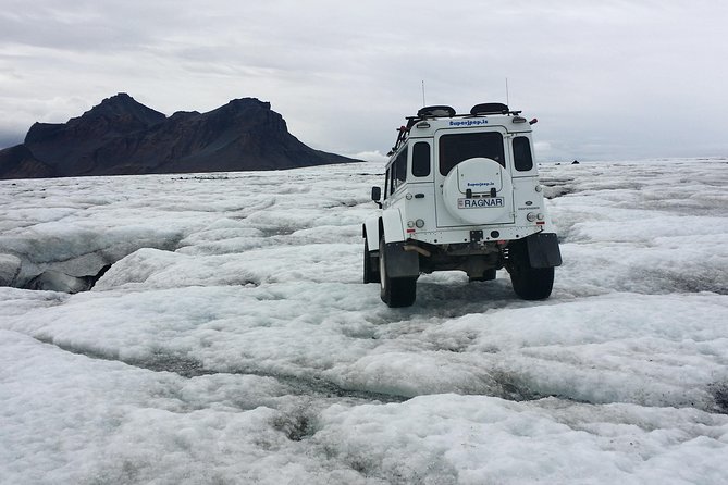 Private Golden Circle Tour by Superjeep from Reykjavik - Super Jeep pickup: the day starts without hassle
