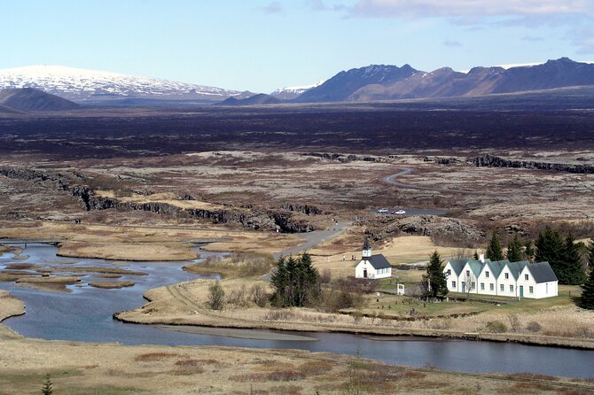 Private Golden Circle tour in a premium class car. - Þingvellir National Park and Öxarárfoss: tectonic plates at human speed