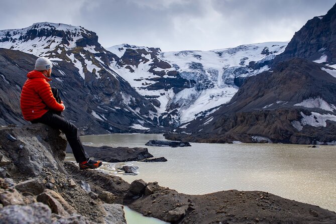 Private Hire Adventure Guide & Vehicle - How a private adventure guide works from Reykjavik