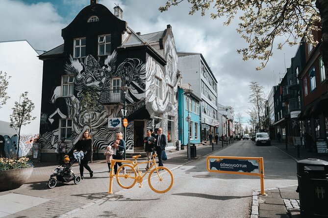 Private Reykjavik Shopping & Sightseeing Walking Tour - Meeting at Ingólfur Square and Getting Moving
