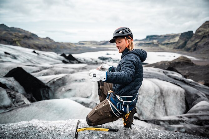 Private SOUTH COAST & Glacier Hike | Luxury 4x4 and photos inc. - Skógafoss stop: a classic waterfall, timed for real photos