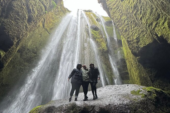 Private South Coast tour / Black Sand Beach, Waterfalls and more - Skógafoss: get close at the base or climb up for the view