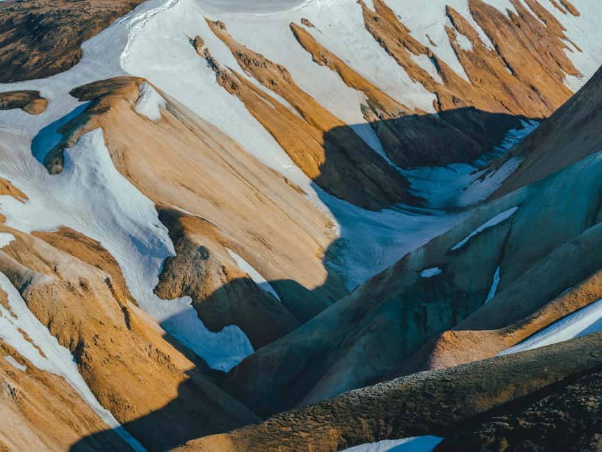 Private Tour to Landmannalaugar. Explore the Highlands - Soak Time at Landmannalaugar: Pack the Swimsuit